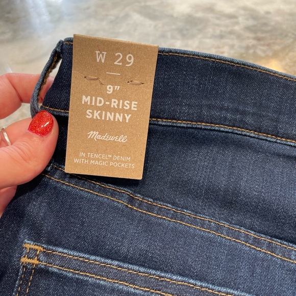 Madewell 9” Mid Rise Skinny Jeans - Picture 8 of 12